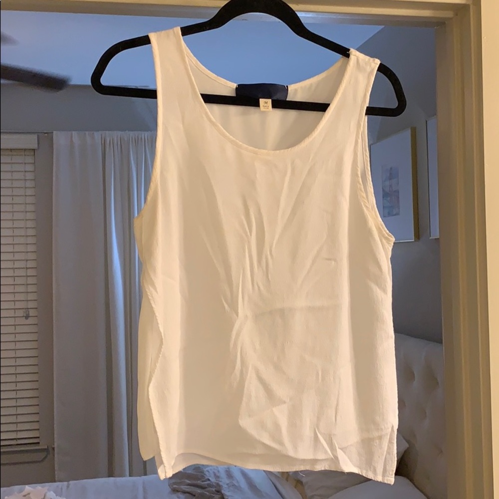 White tank